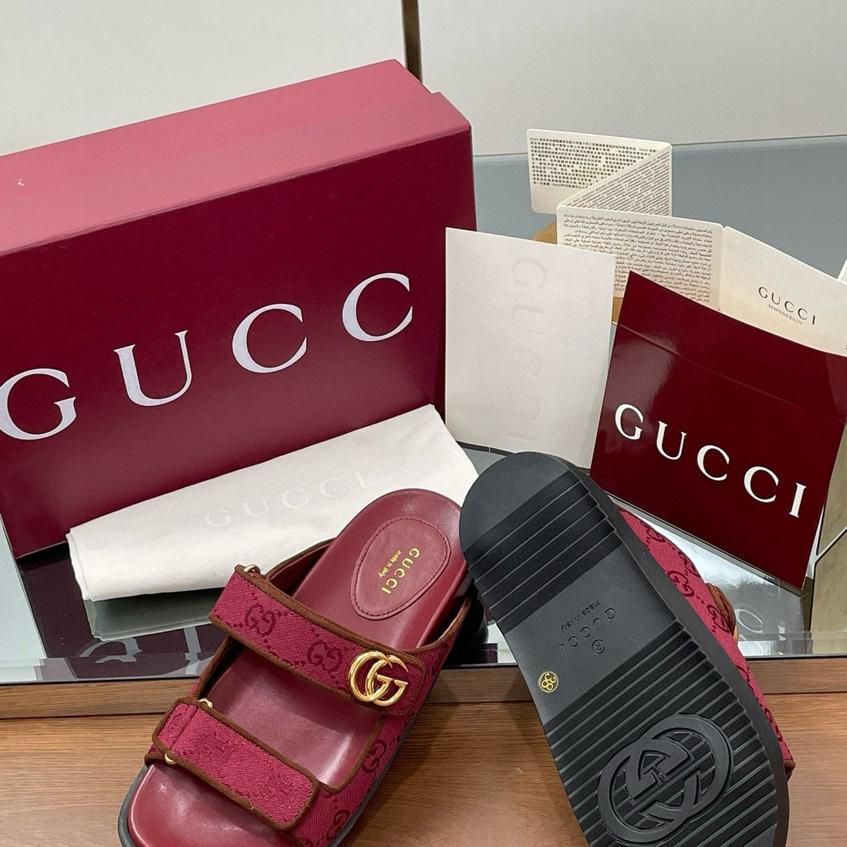 GG SANDALS