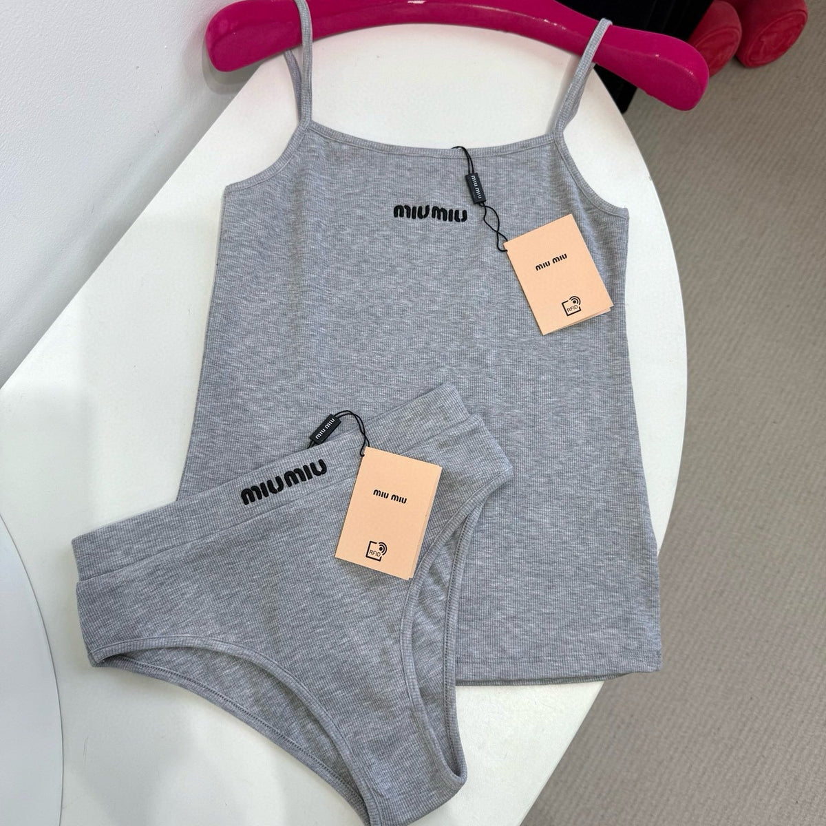 MIU M SET