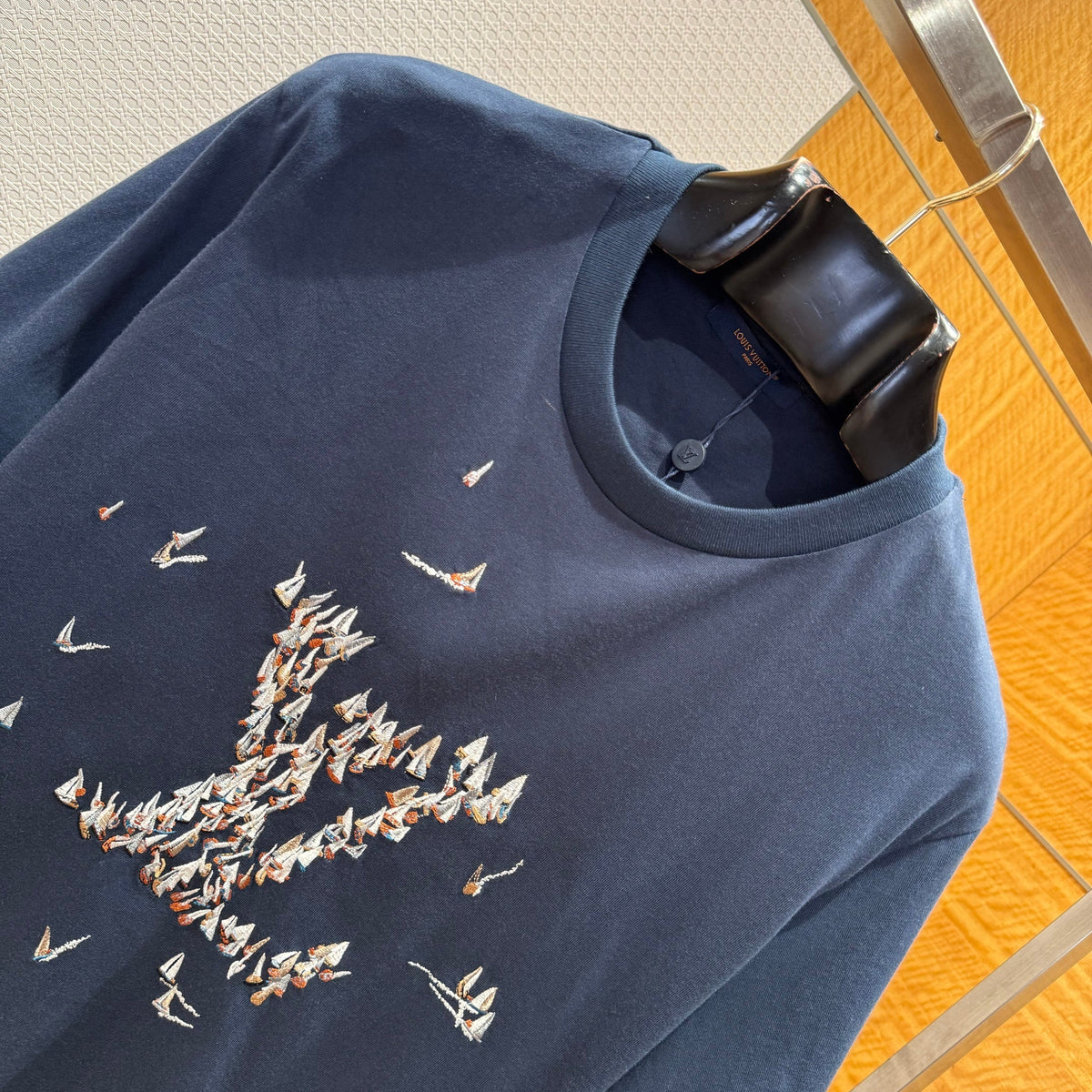 LOU T-SHIRT