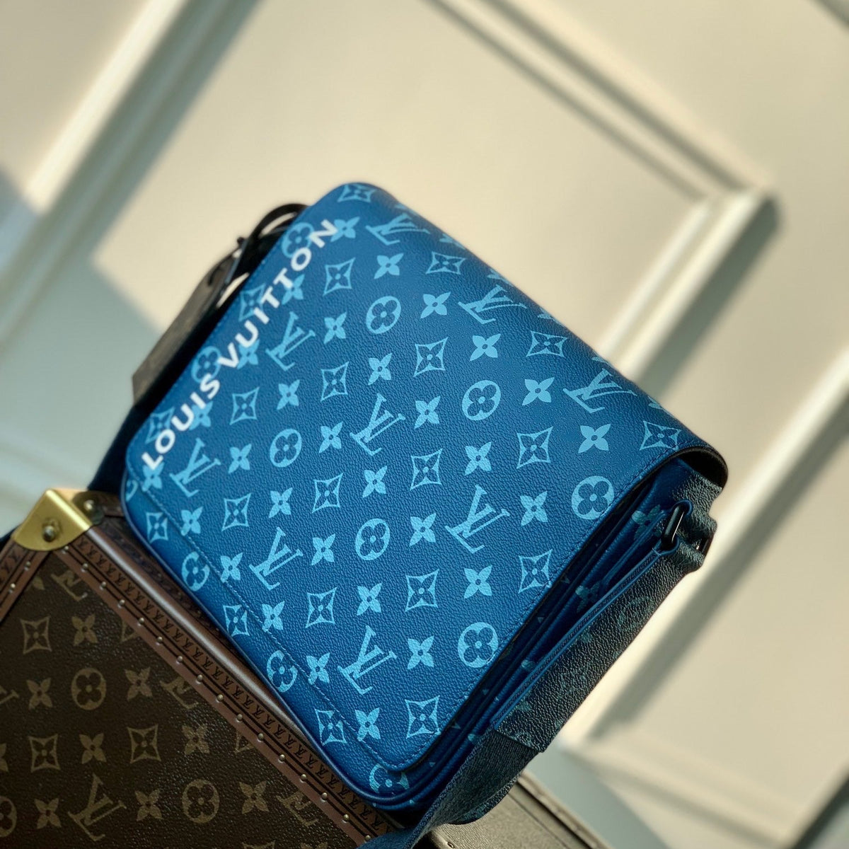 LOU DISTRICT PM MESSENGER BAG