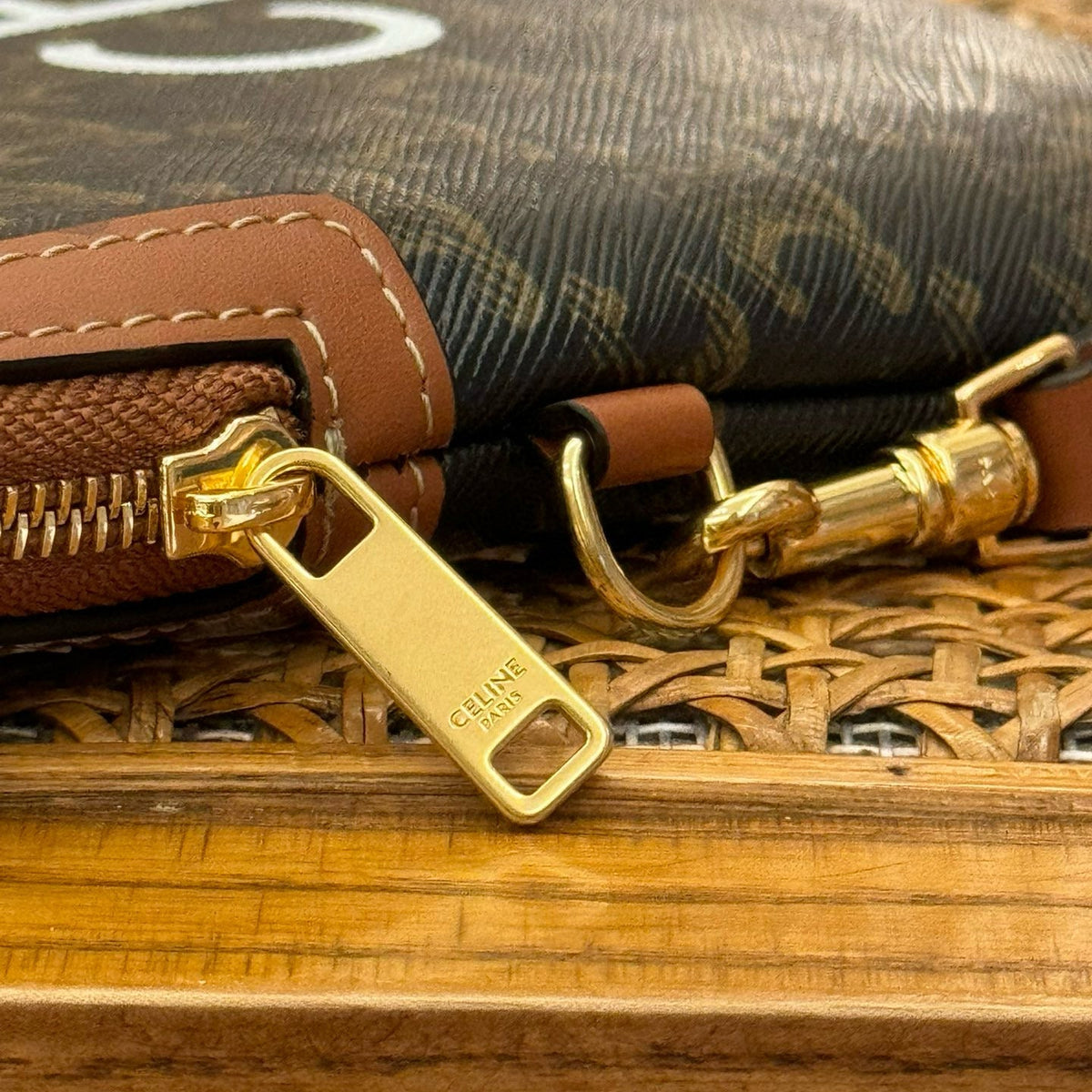 CEL SMALL POUCH WITH STRAP