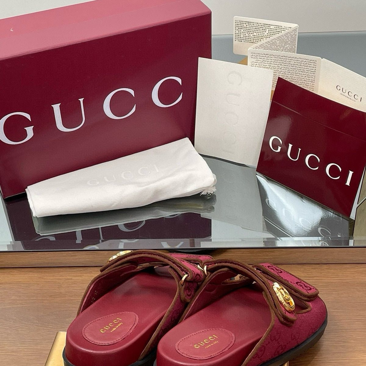 GG SANDALS