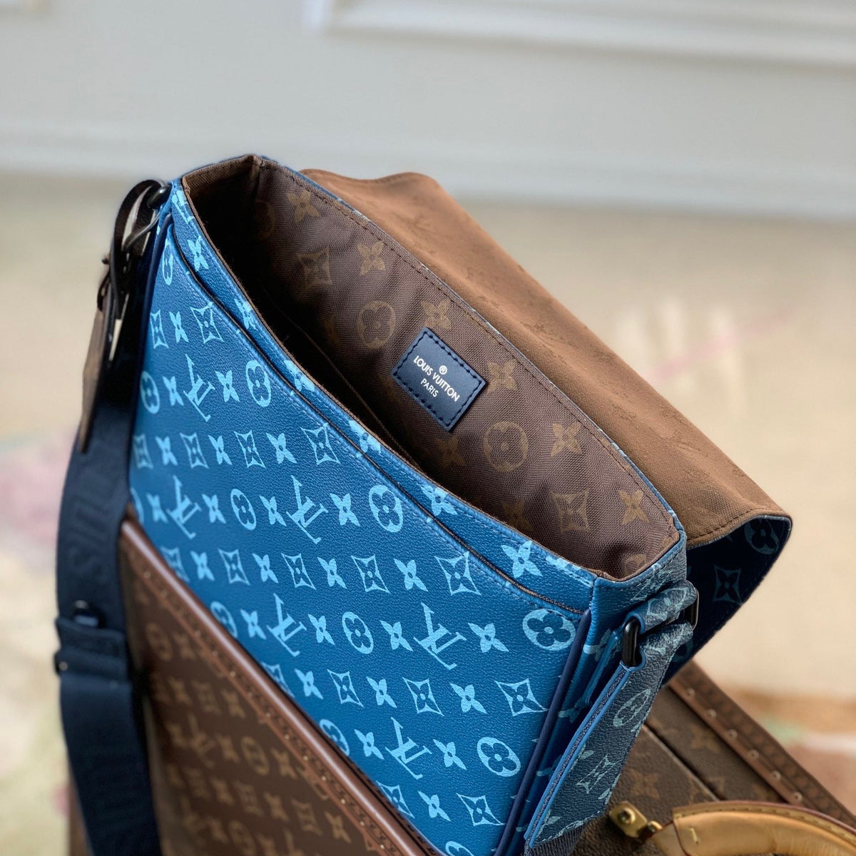 LOU DISTRICT PM MESSENGER BAG