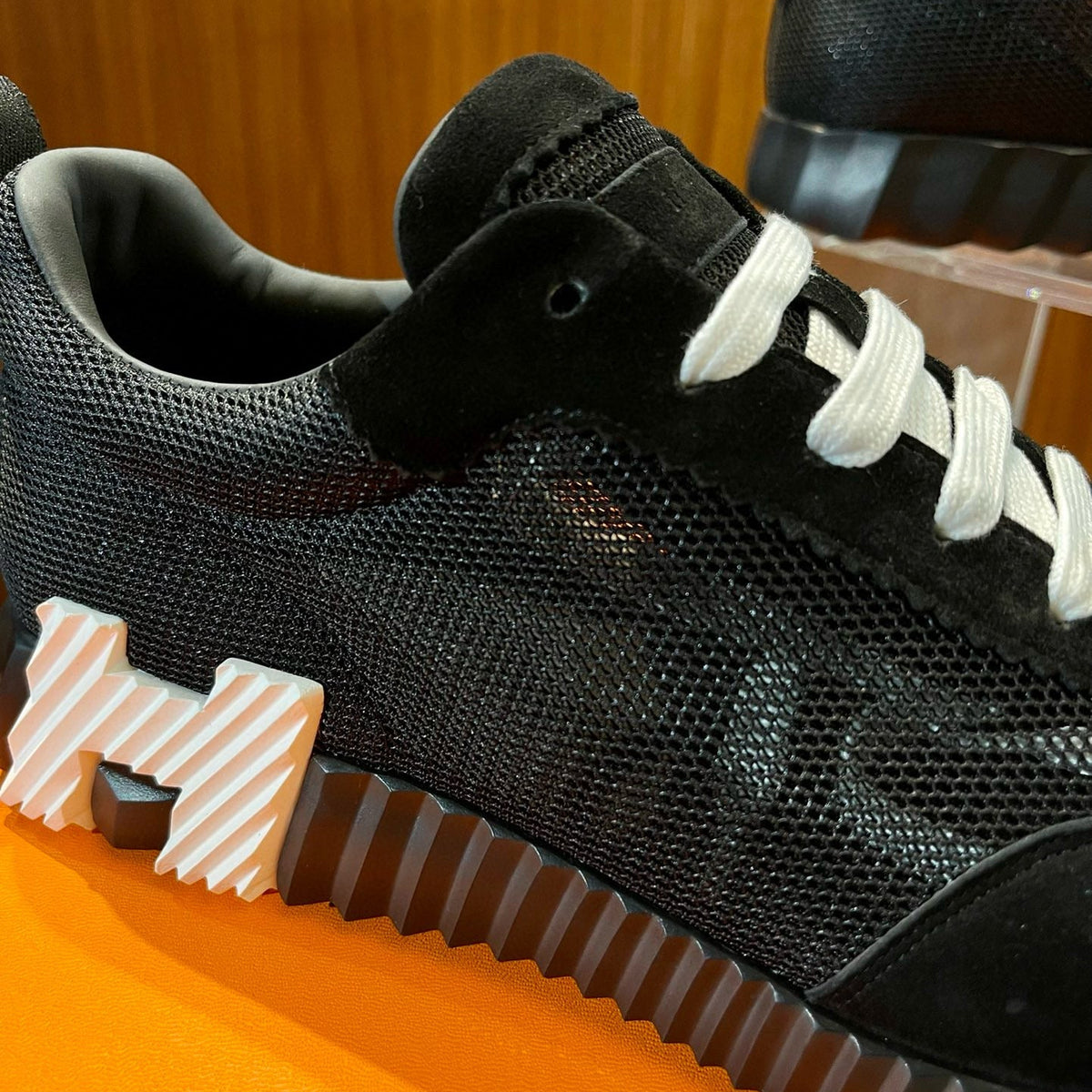 HERM BOUNCING SNEAKERS