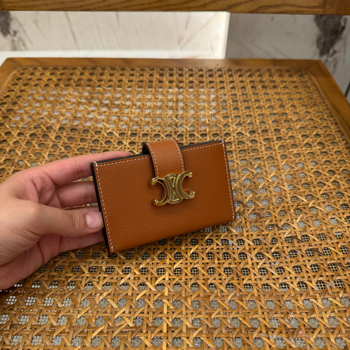 CEL ACCORDEON CARD HOLDER