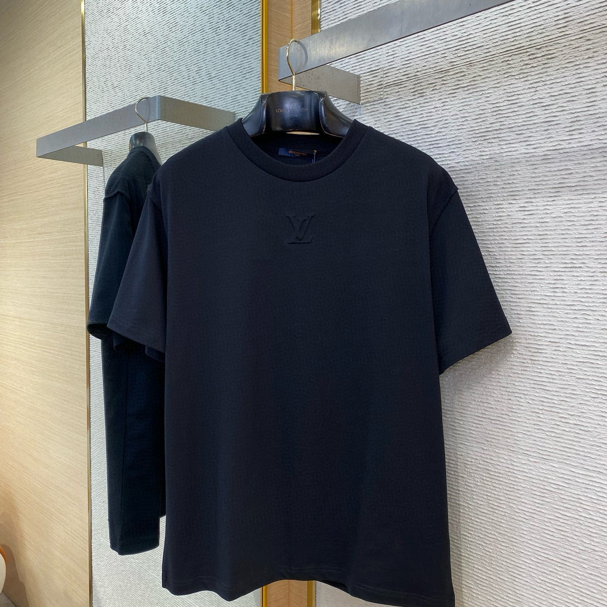 LOU T-SHIRT