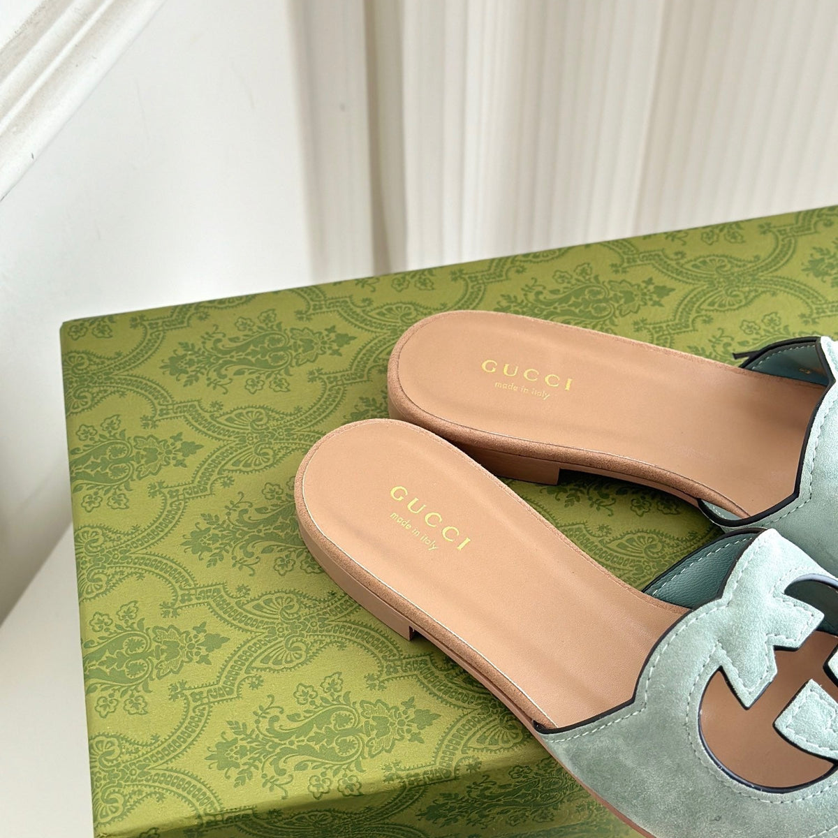 GG CUT OUT SANDALS