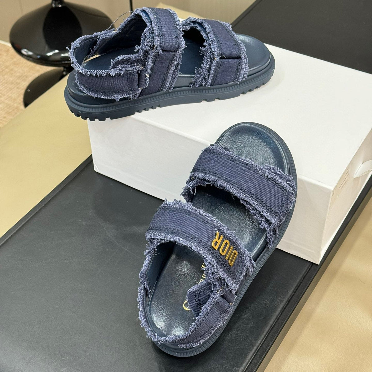 CD SANDALS