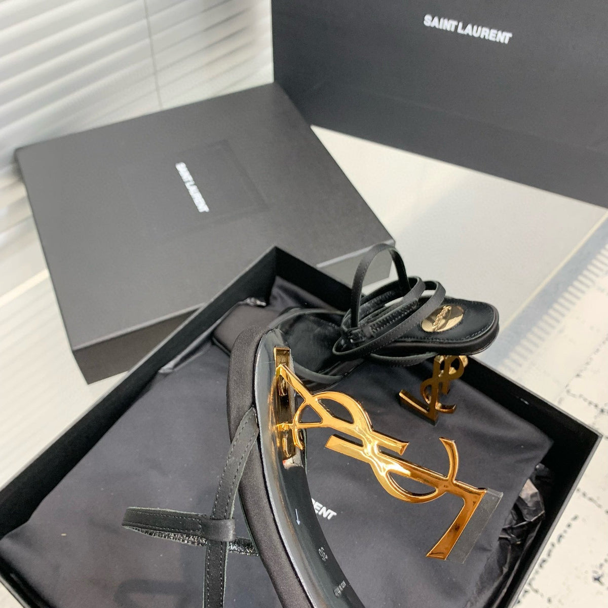 SL HEELS