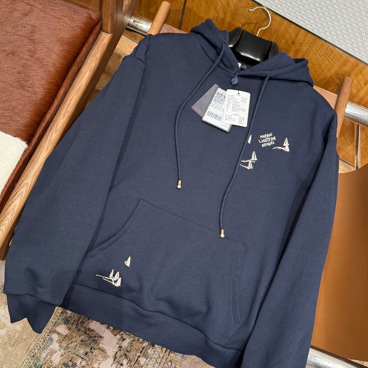 LOU HOODIE