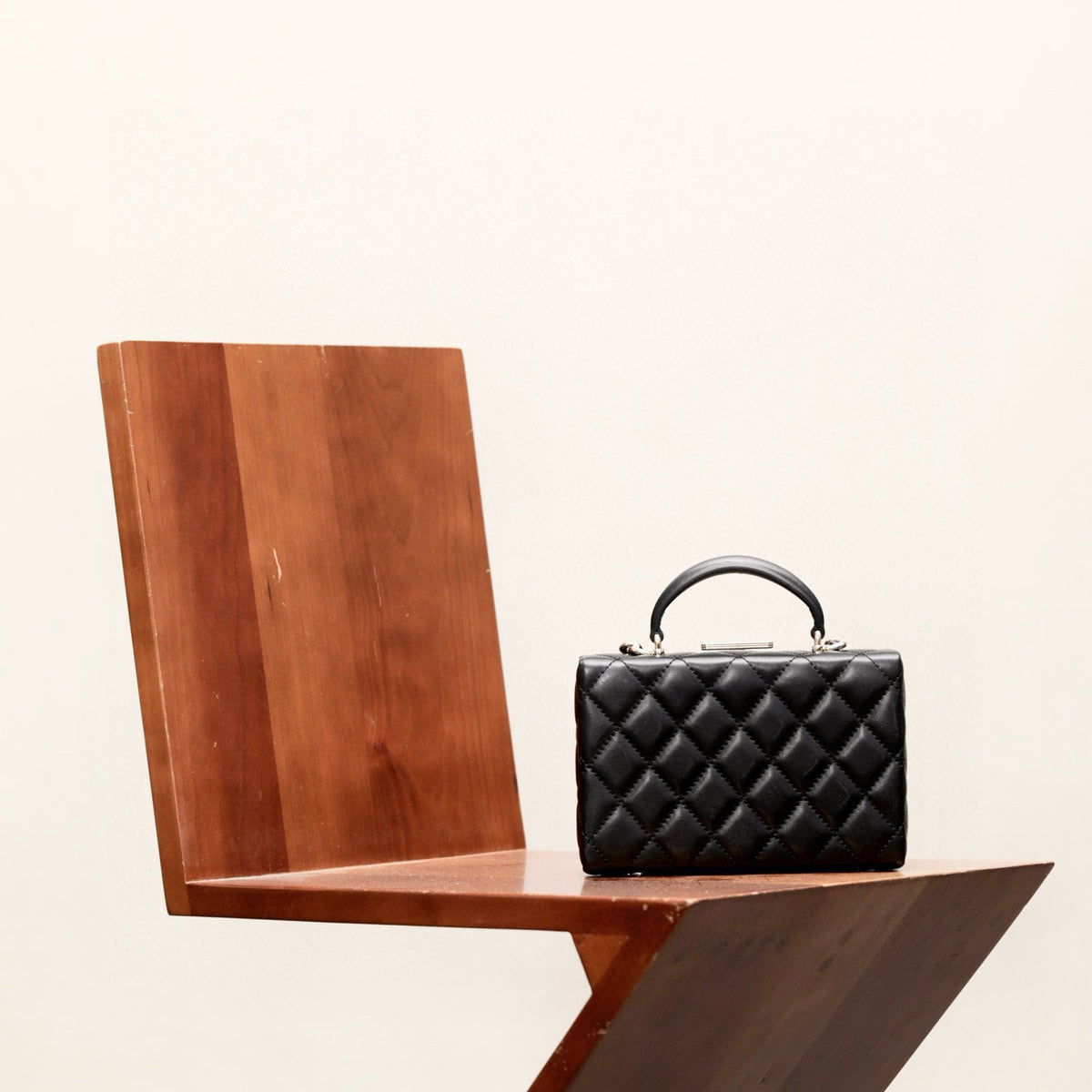 CC SMALL BOX CHAIN BAG
