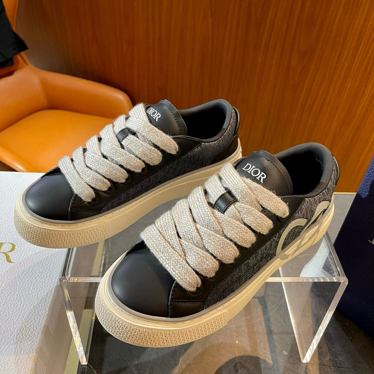 CD B33 SNEAKER
