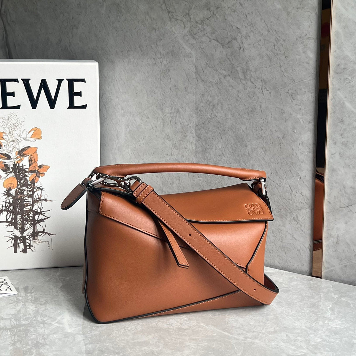 LOEW SMALL PUZZLE EDGE BAG