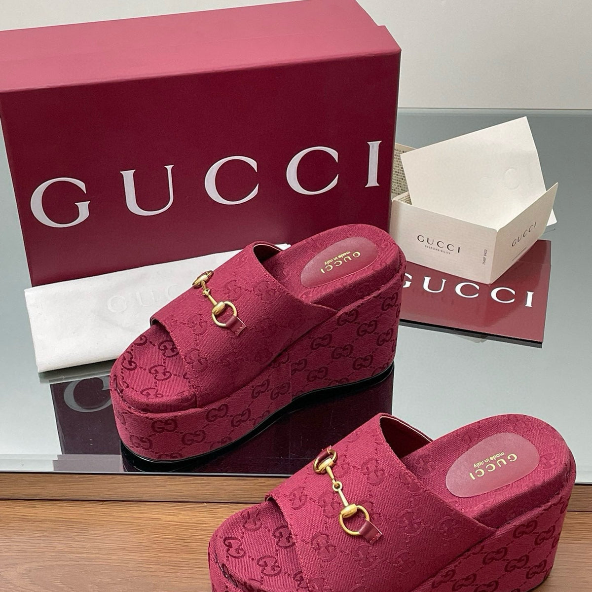 GG WEDGE SANDALS