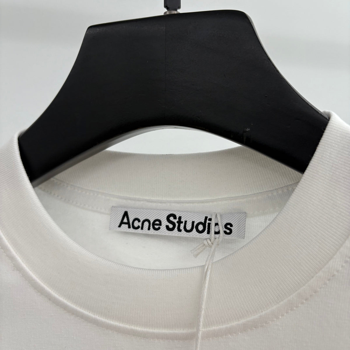 ACNE T-SHIRT