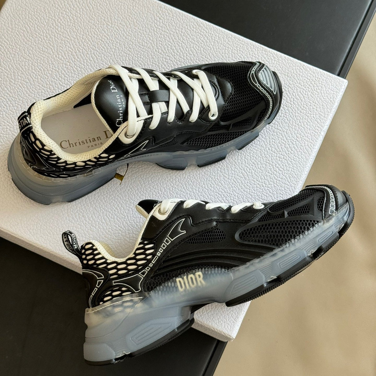 CD VIBE SNEAKERS