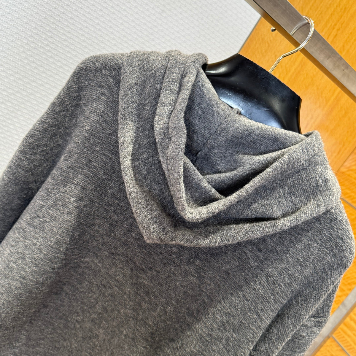 LOEW HOODIE