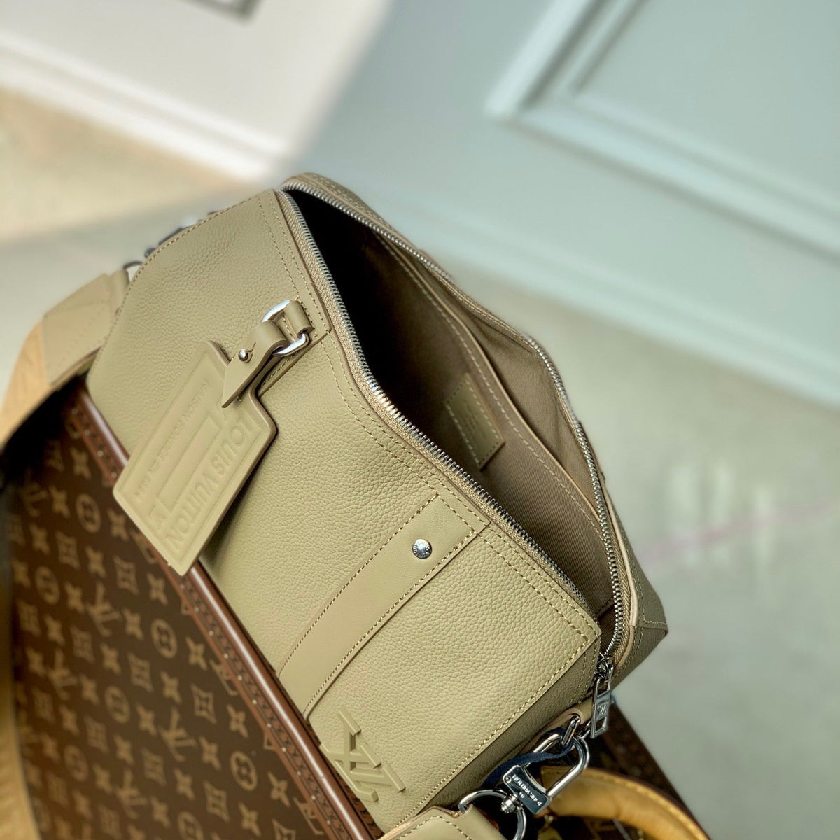 LOU CITY KEEPALL BAG