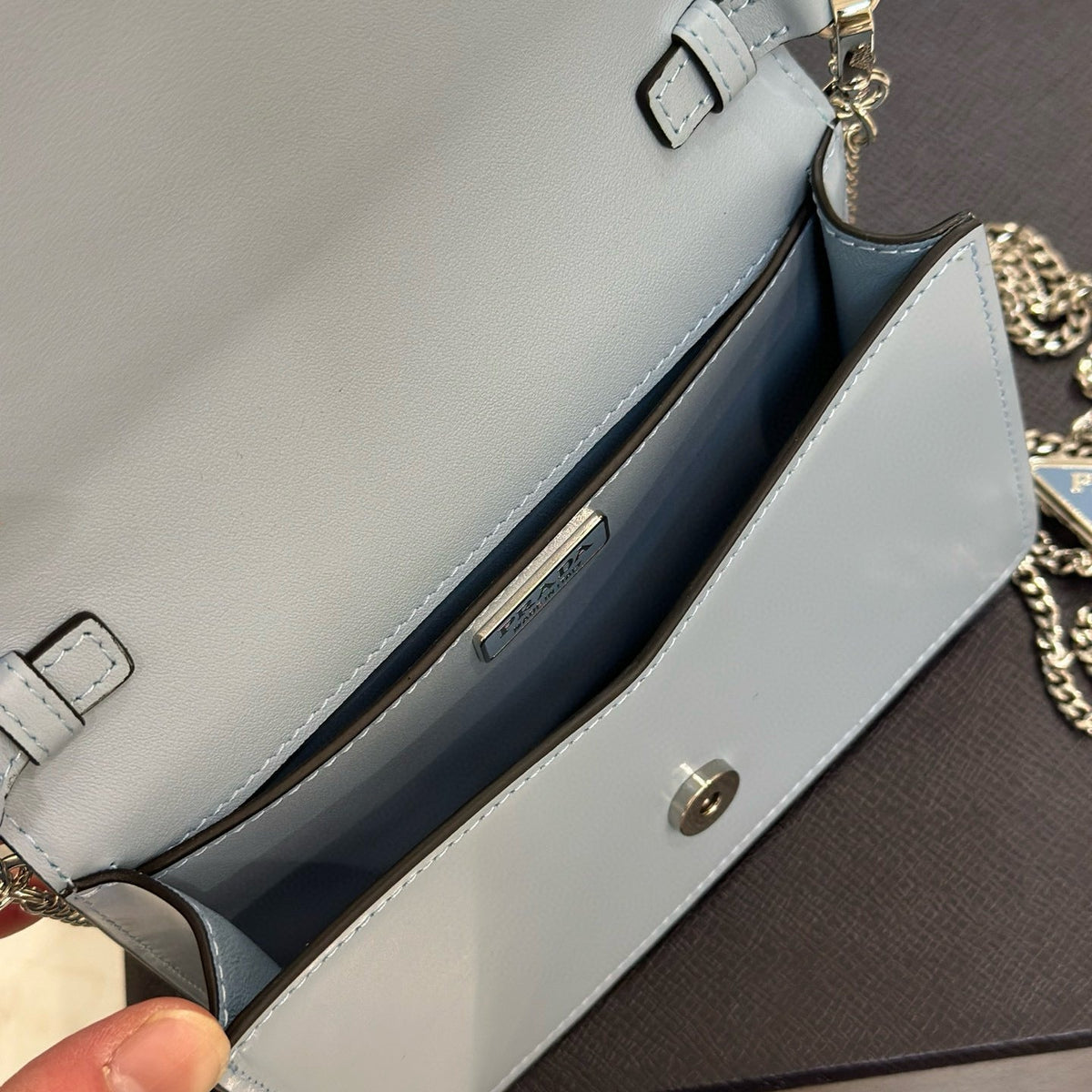 PD TRIANGLE LOGO BUFFED SHOULDER BAG