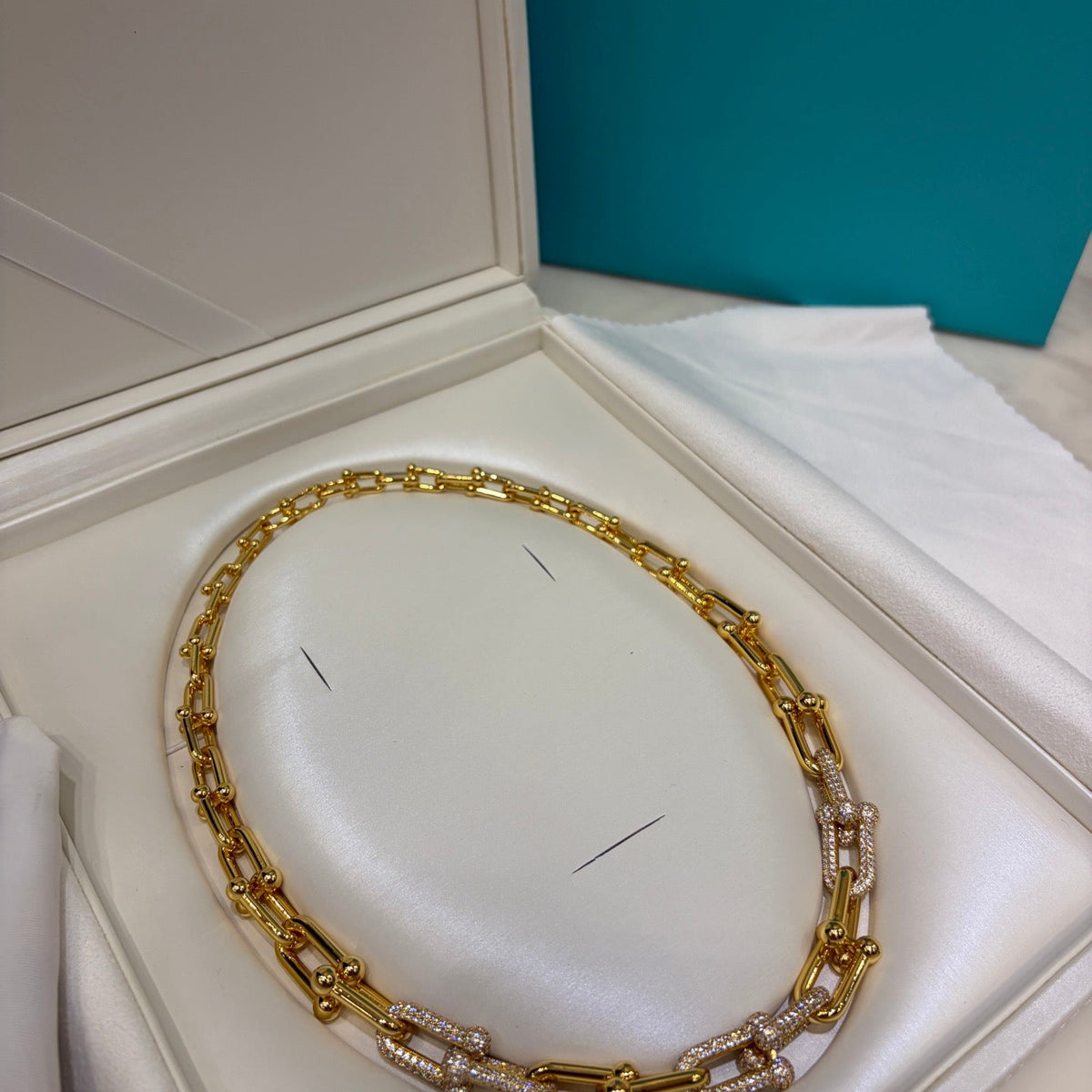 TIFF NECKLACE