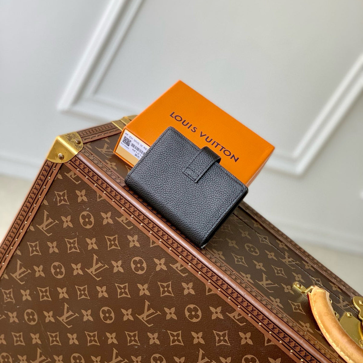 LOU LOW KEY COMPACT WALLET