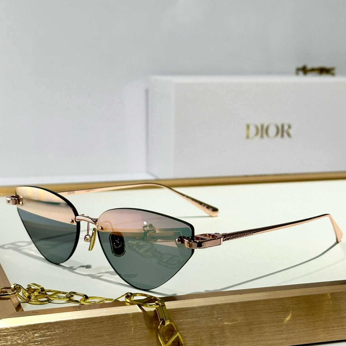 CD SUNGLASSES