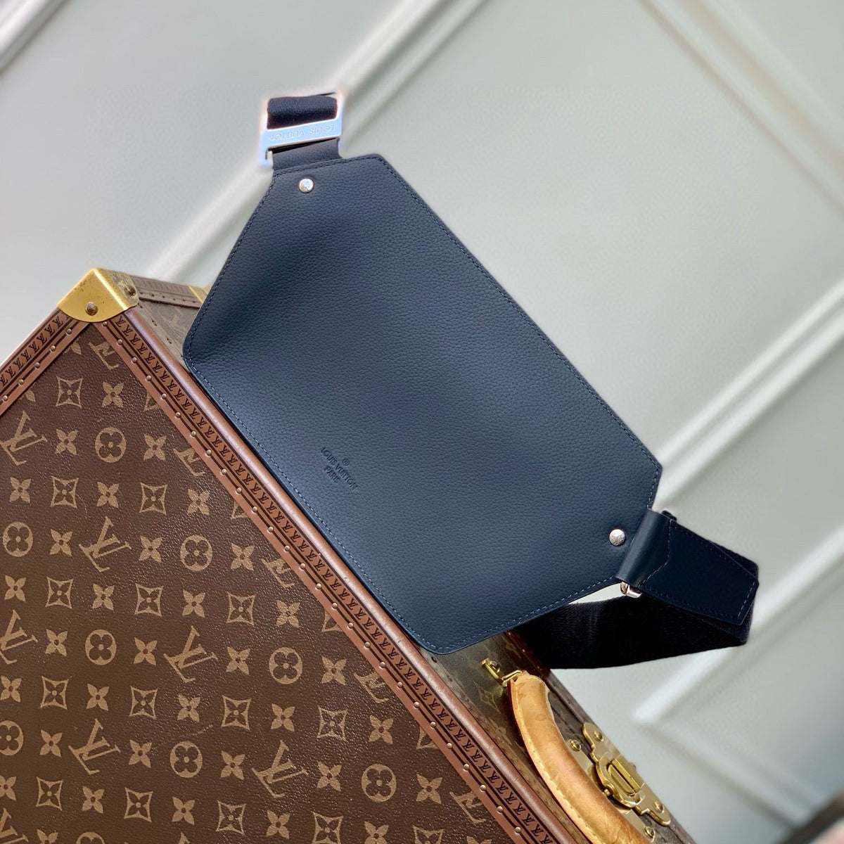 LOU FASTLINE MESSENGER BAG
