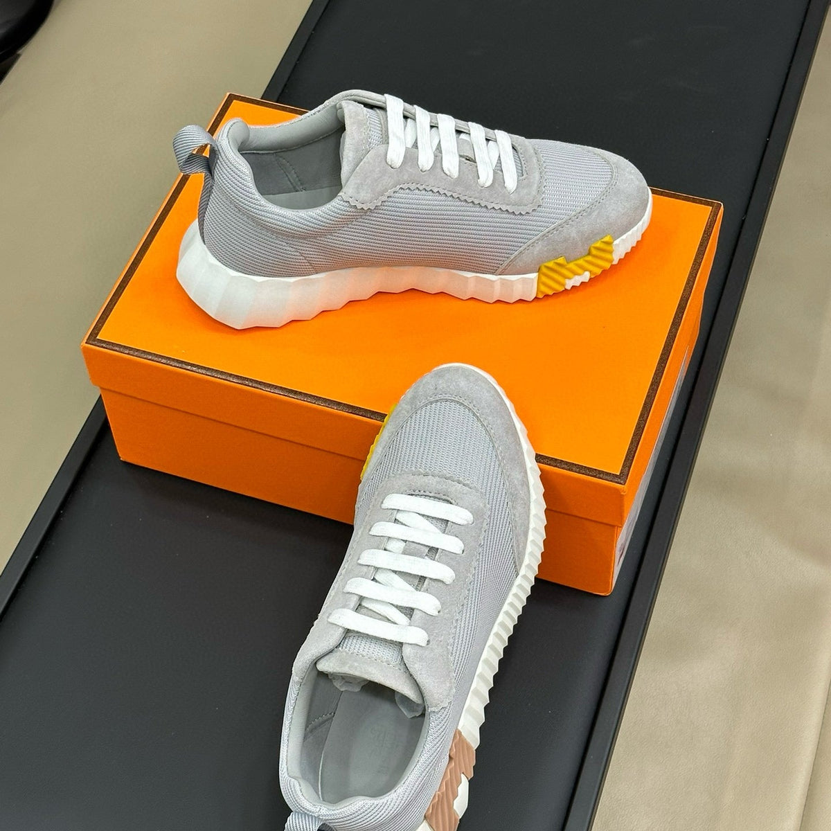 HERM BOUNCING SNEAKER