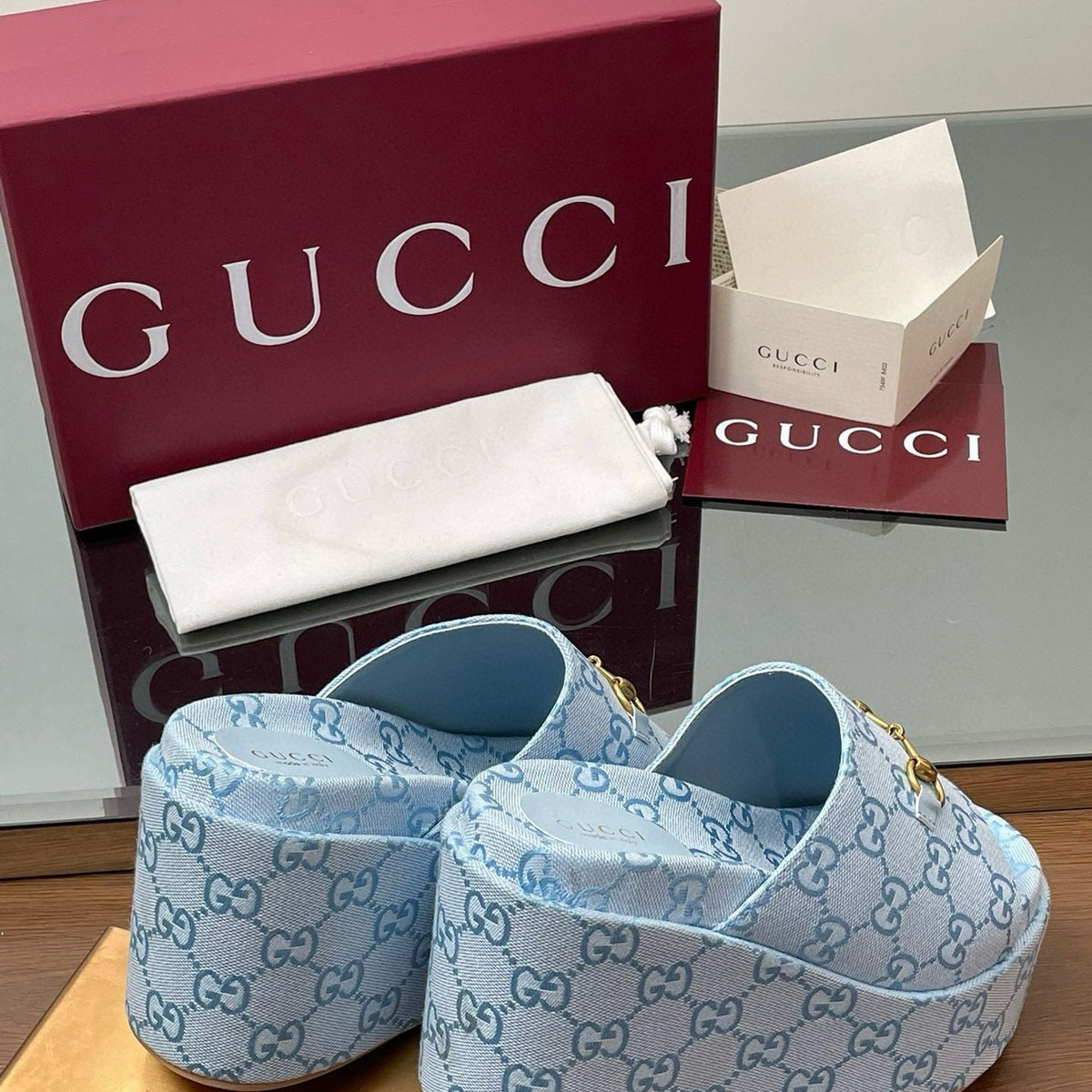 GG WEDGE SANDALS