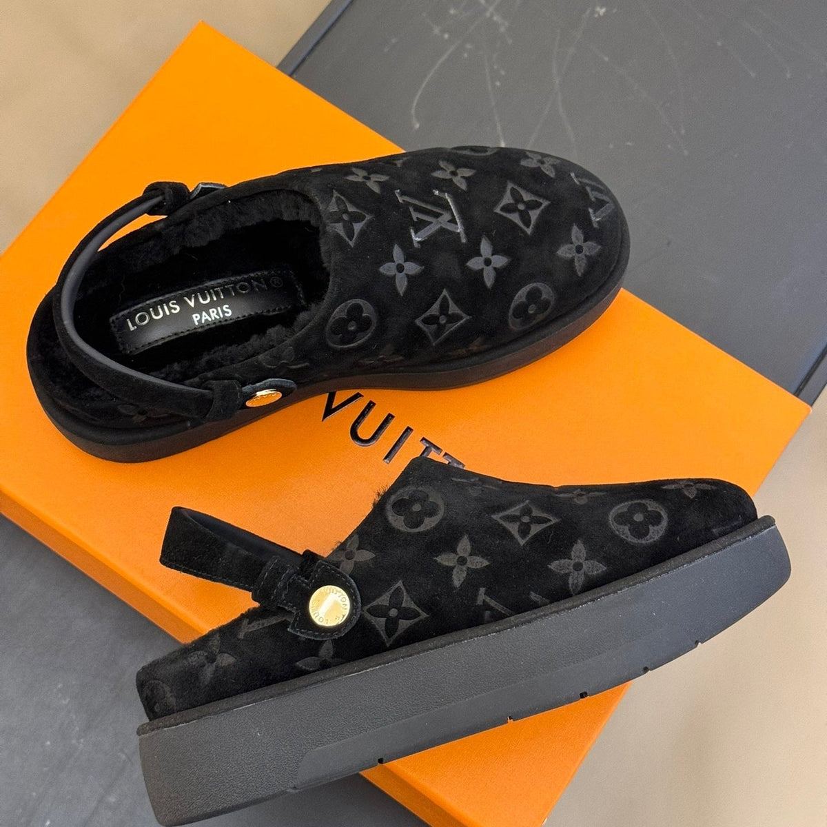 LOU ASPEN CLOGS