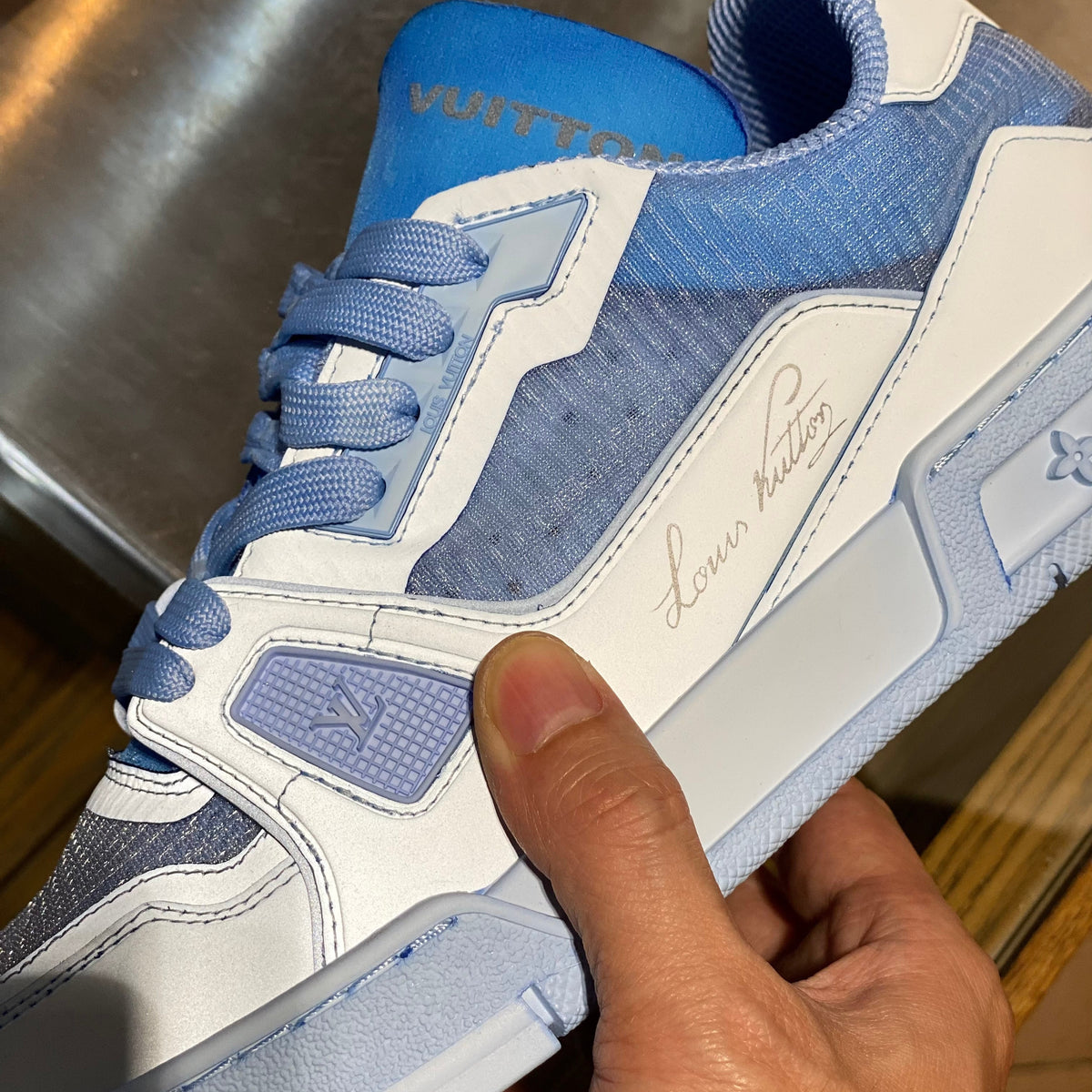 LOU SNEAKERS