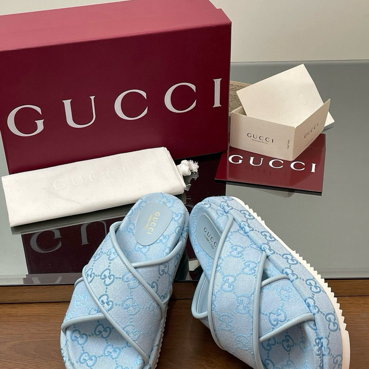 GG SANDALS