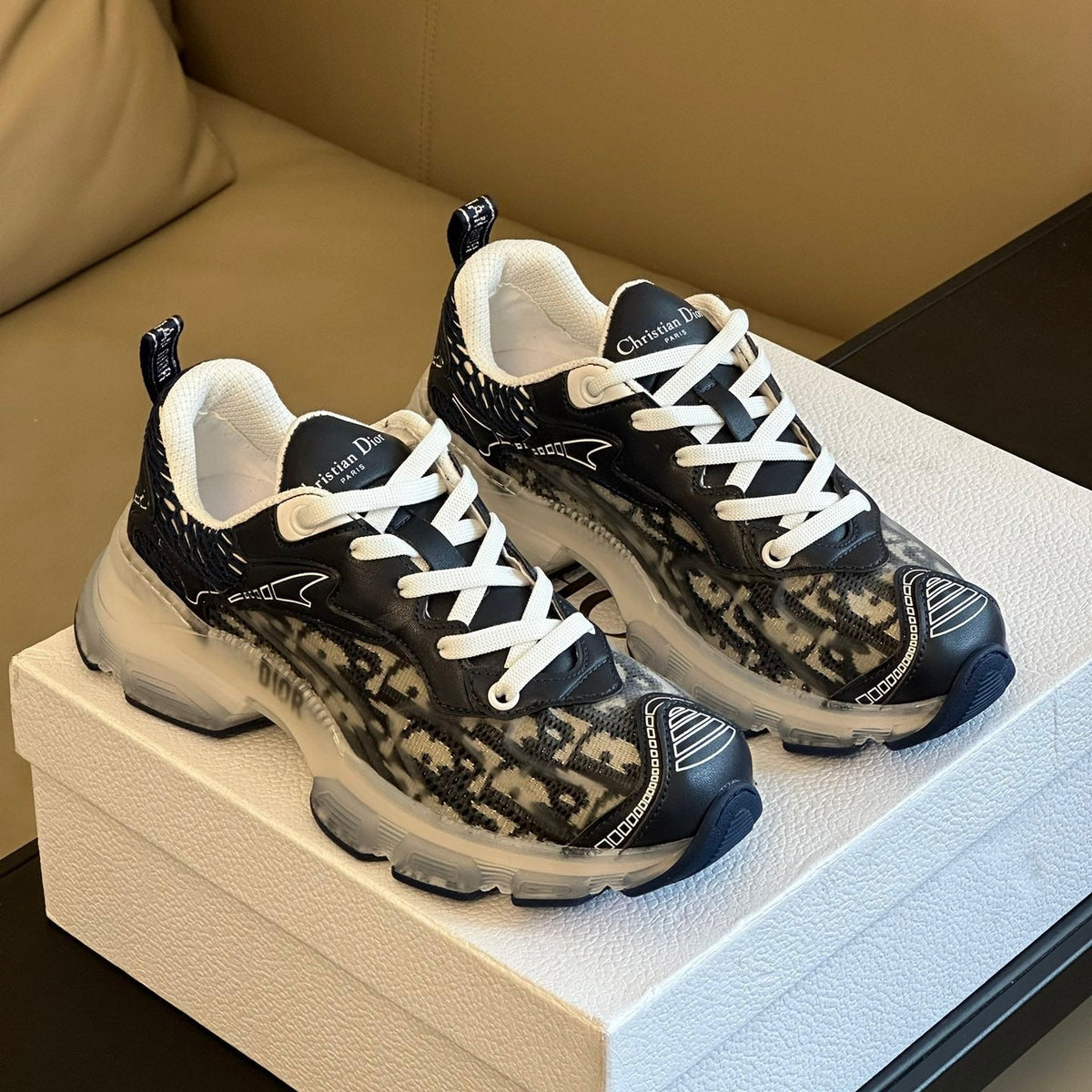 CD VIBE SNEAKERS