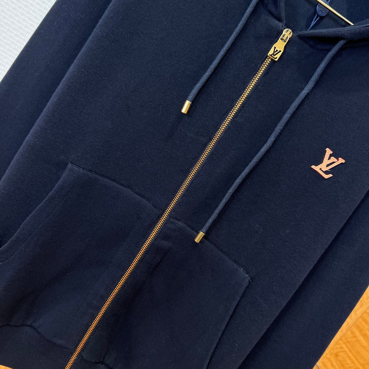 LOU ZIP HOODIE