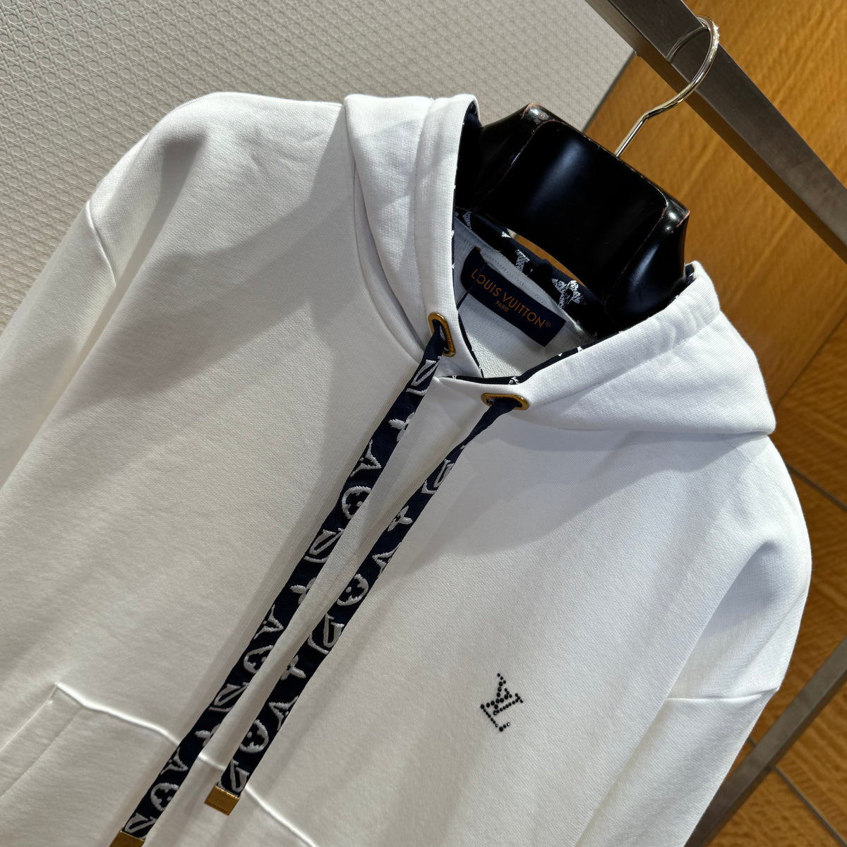 LOU HOODIE