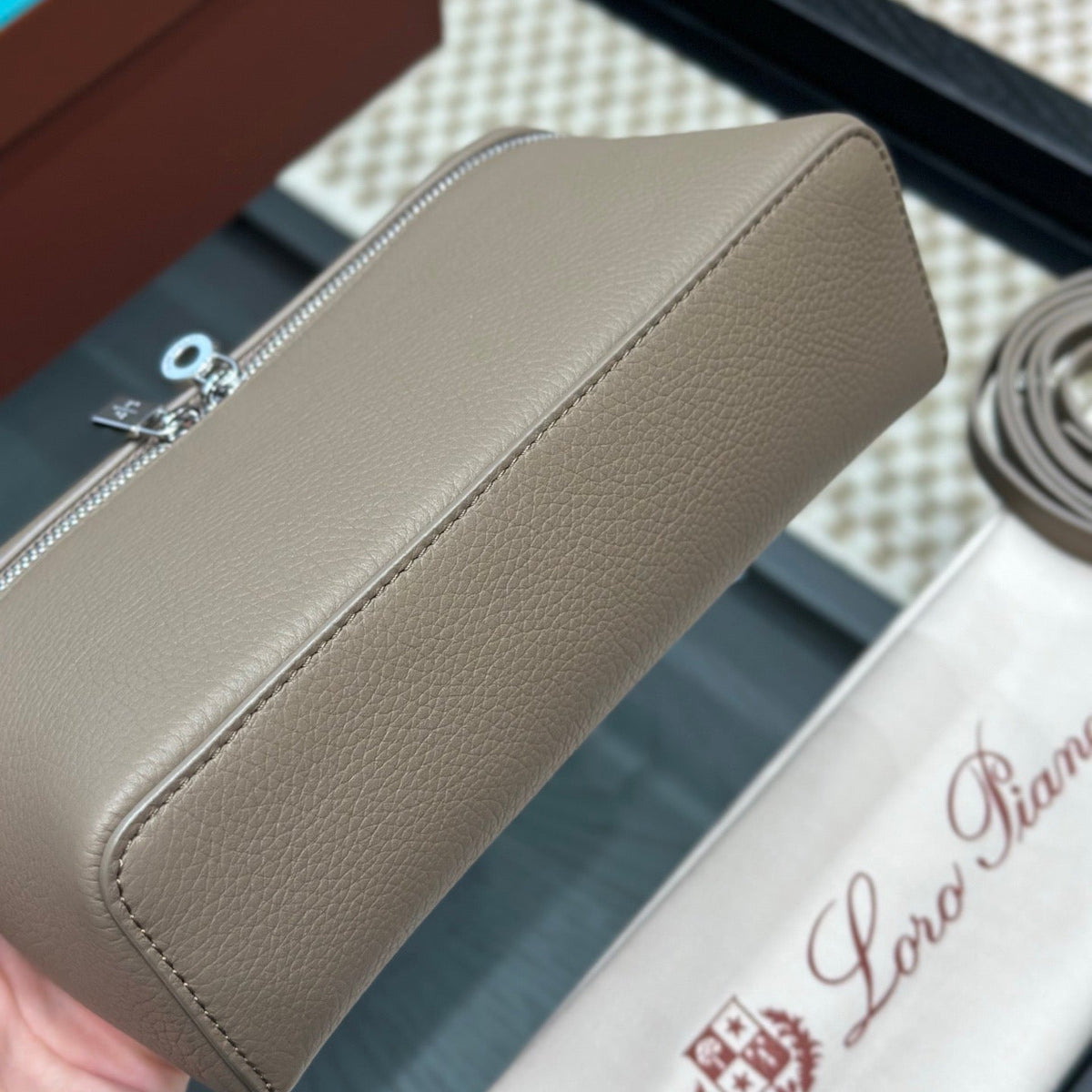 LORO P EXTRA POCKET L19 BAG