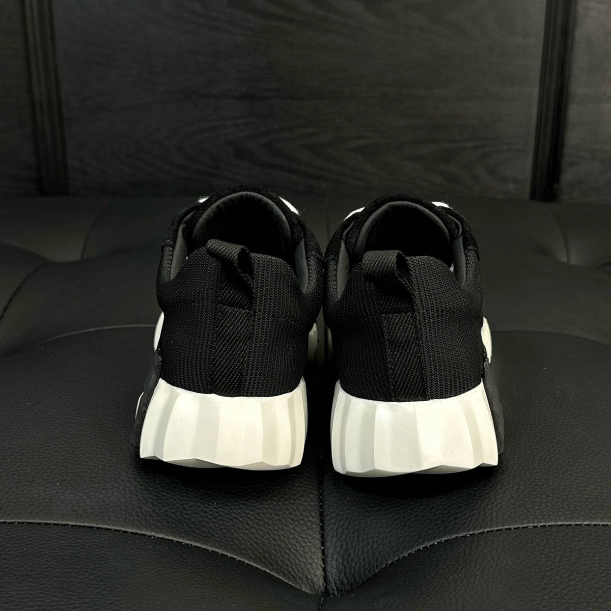 HERM BOUNCING SNEAKERS