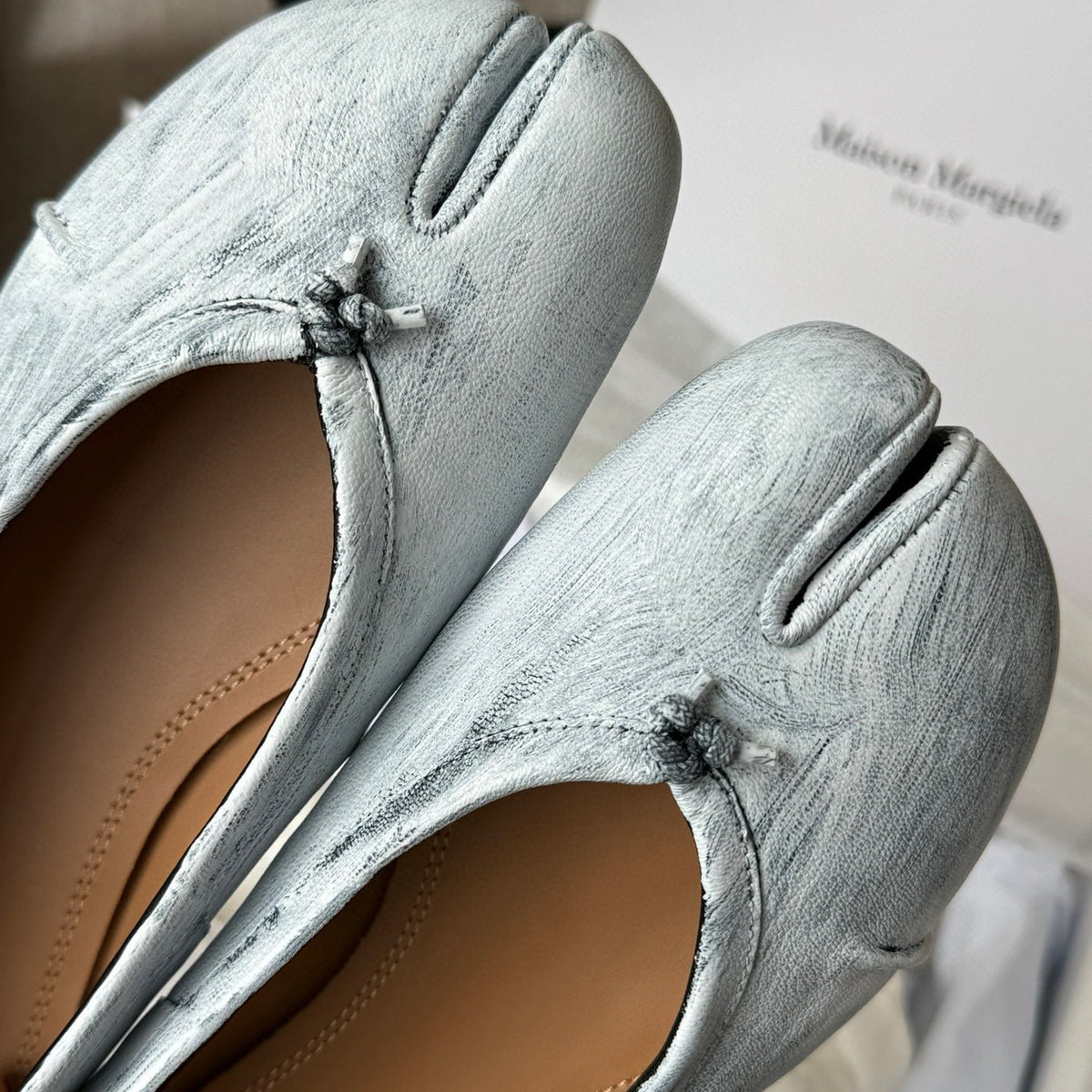 MAISON M TABI BALLET FLATS