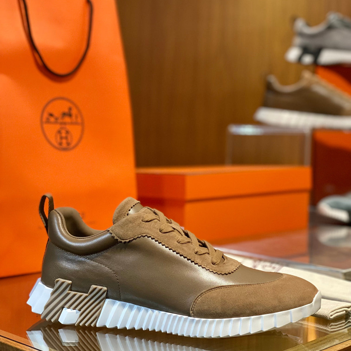 HERM BOUNCING SNEAKERS