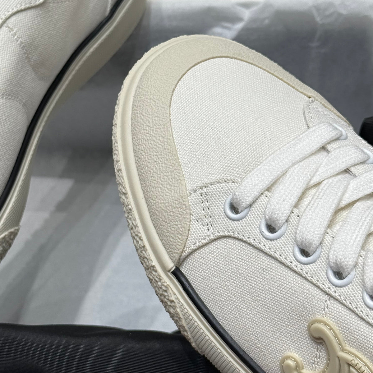 CEL SNEAKERS