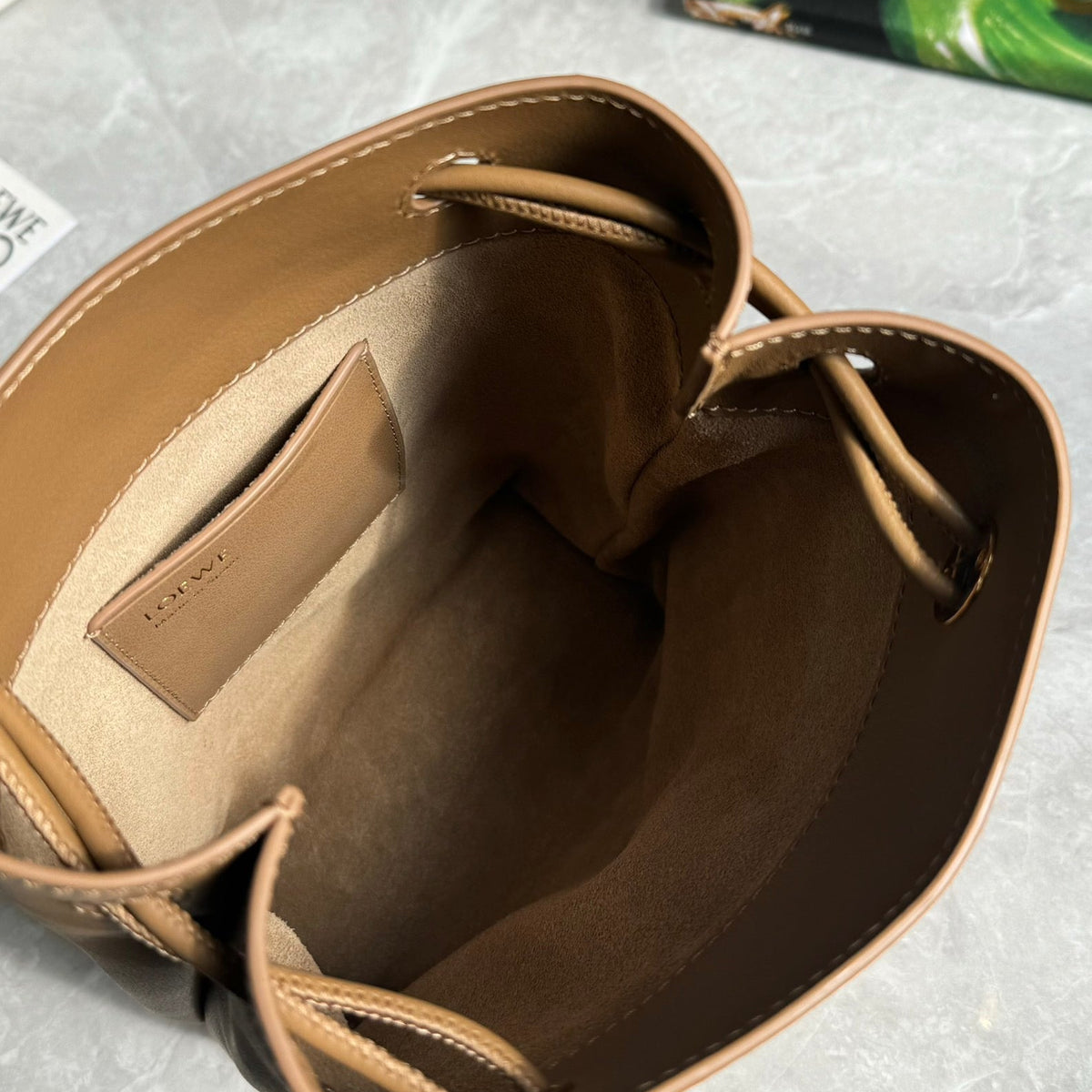 LOEW PEBBLE POUCH