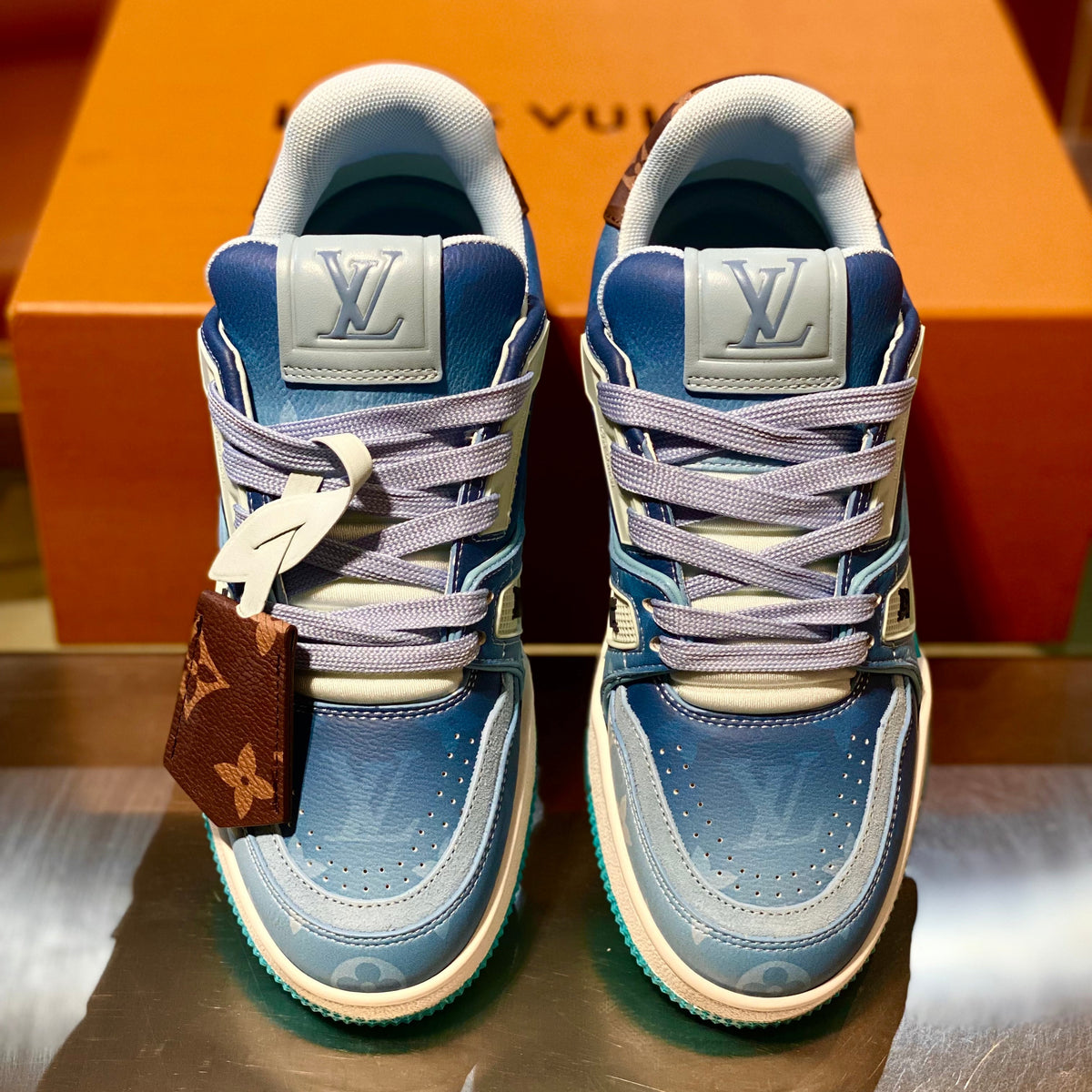 LOU SNEAKERS