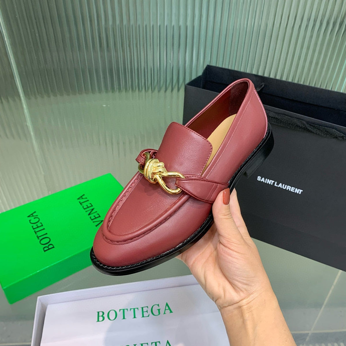 BOTT LOAFERS