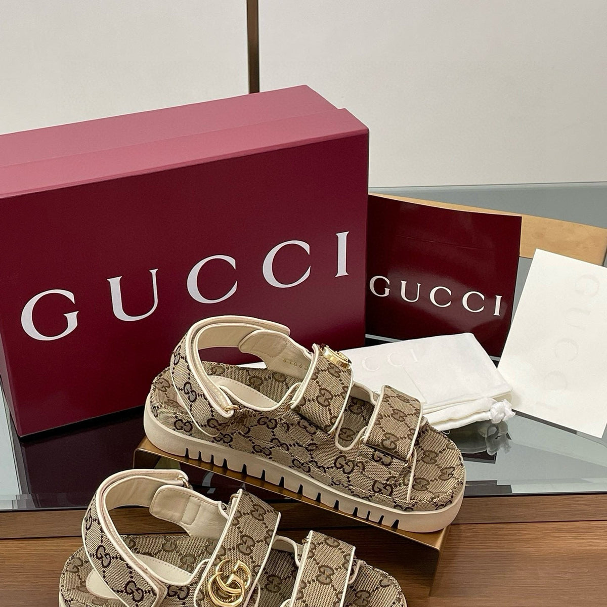 GG SANDALS