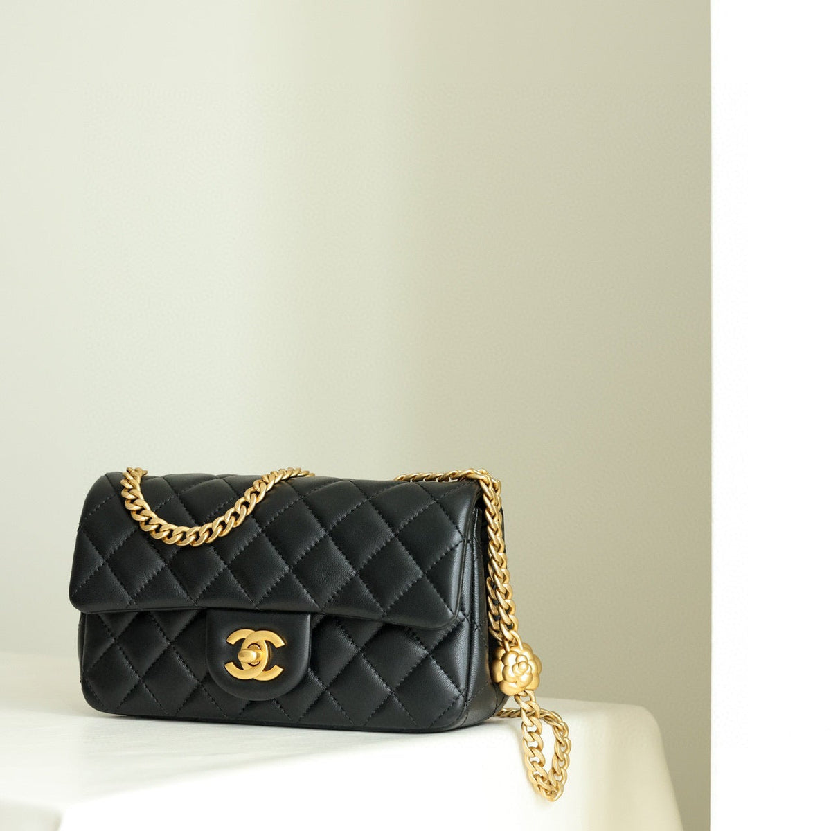 CC CLASSIC FLAP MINI BAG