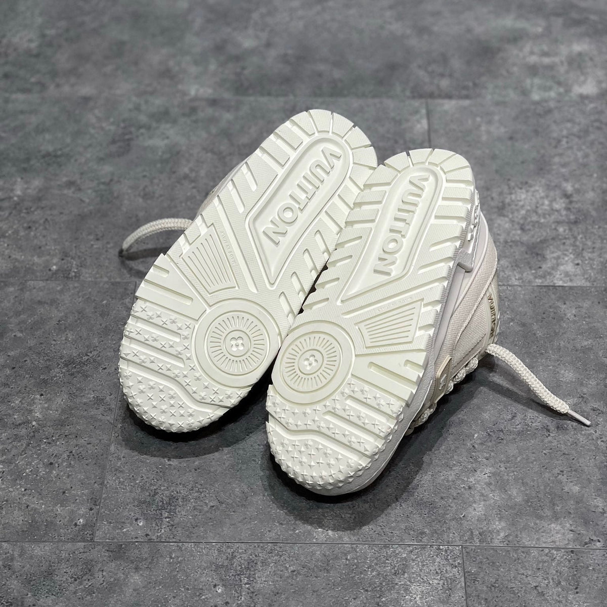 LOU TRAINERS