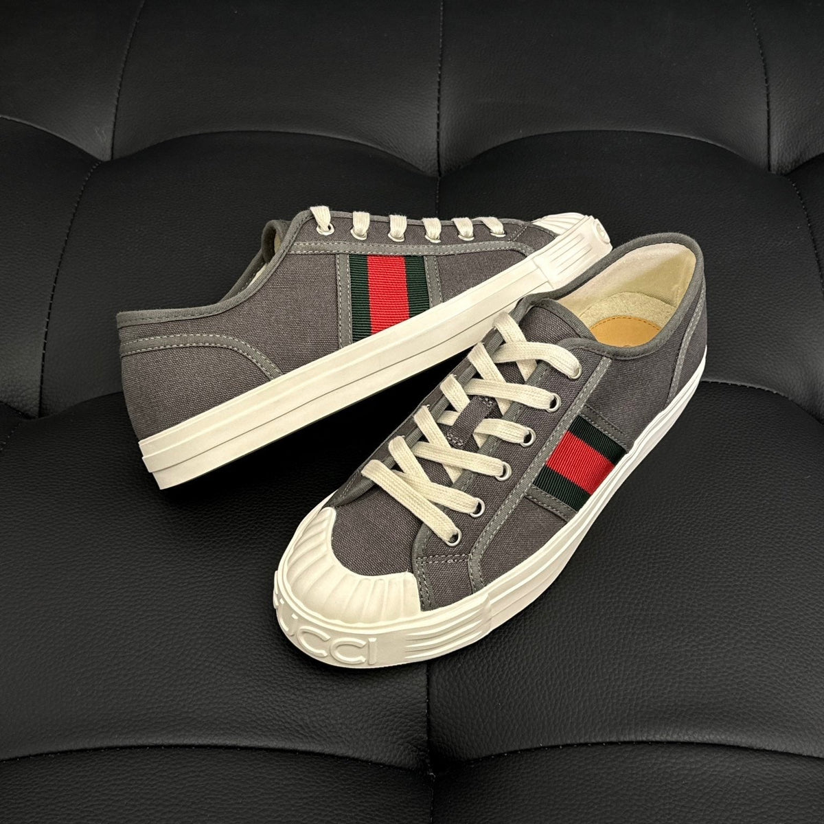 GG SNEAKERS