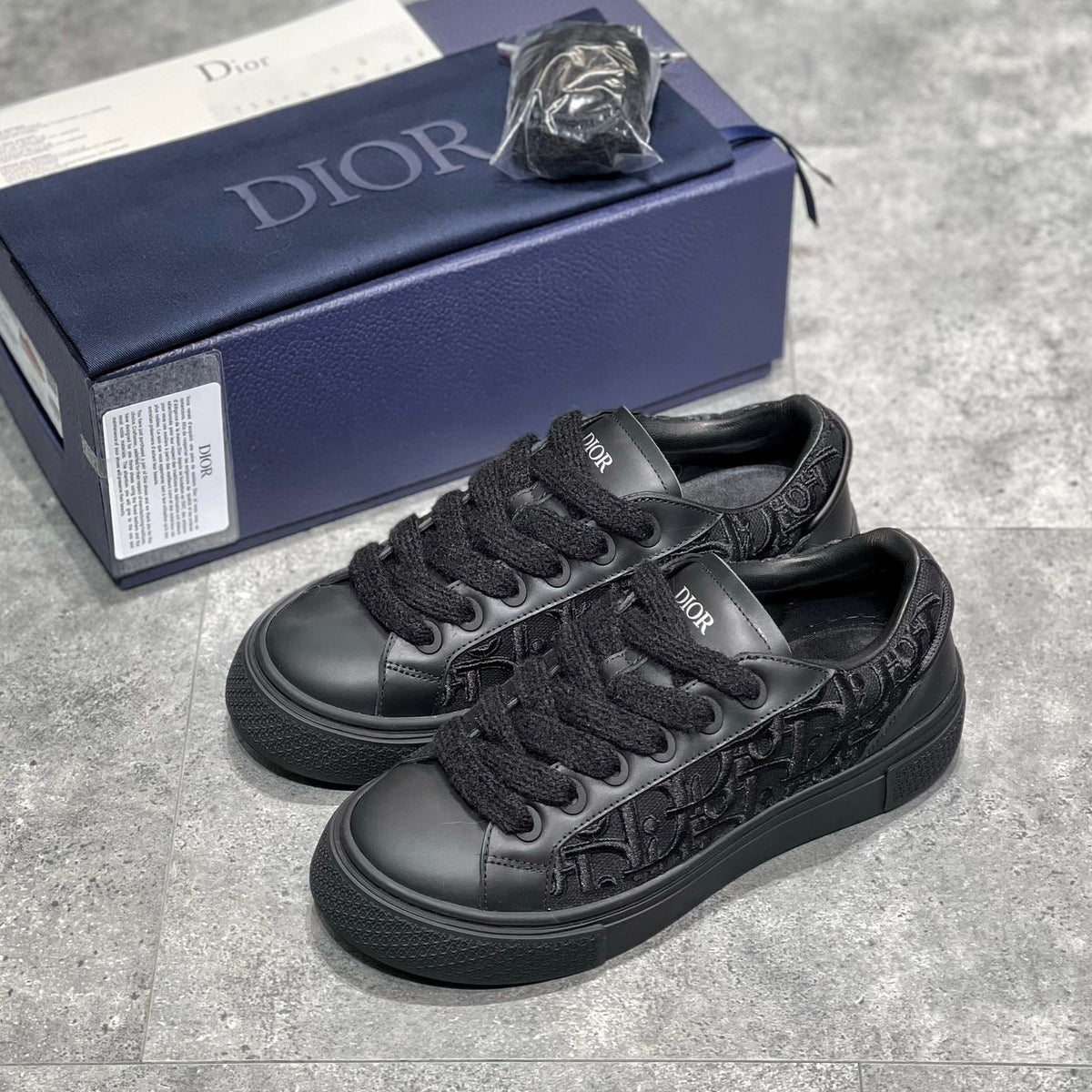 CD B33 SNEAKER