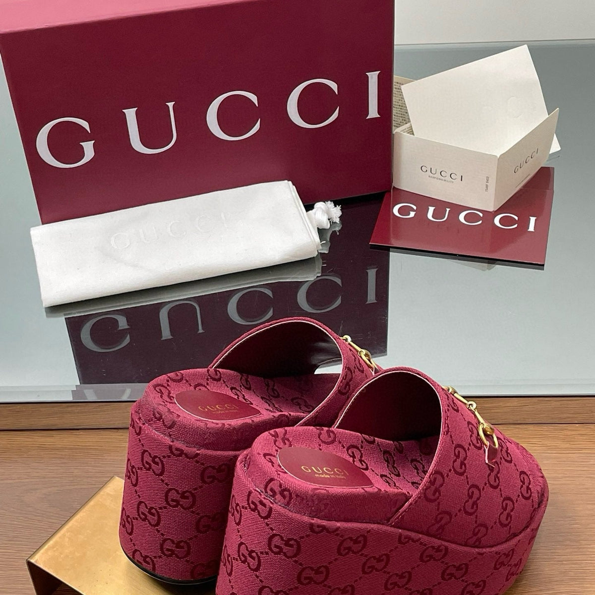 GG WEDGE SANDALS