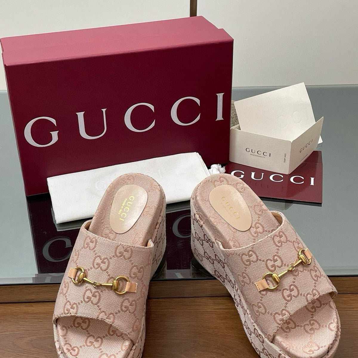 GG WEDGE SANDALS